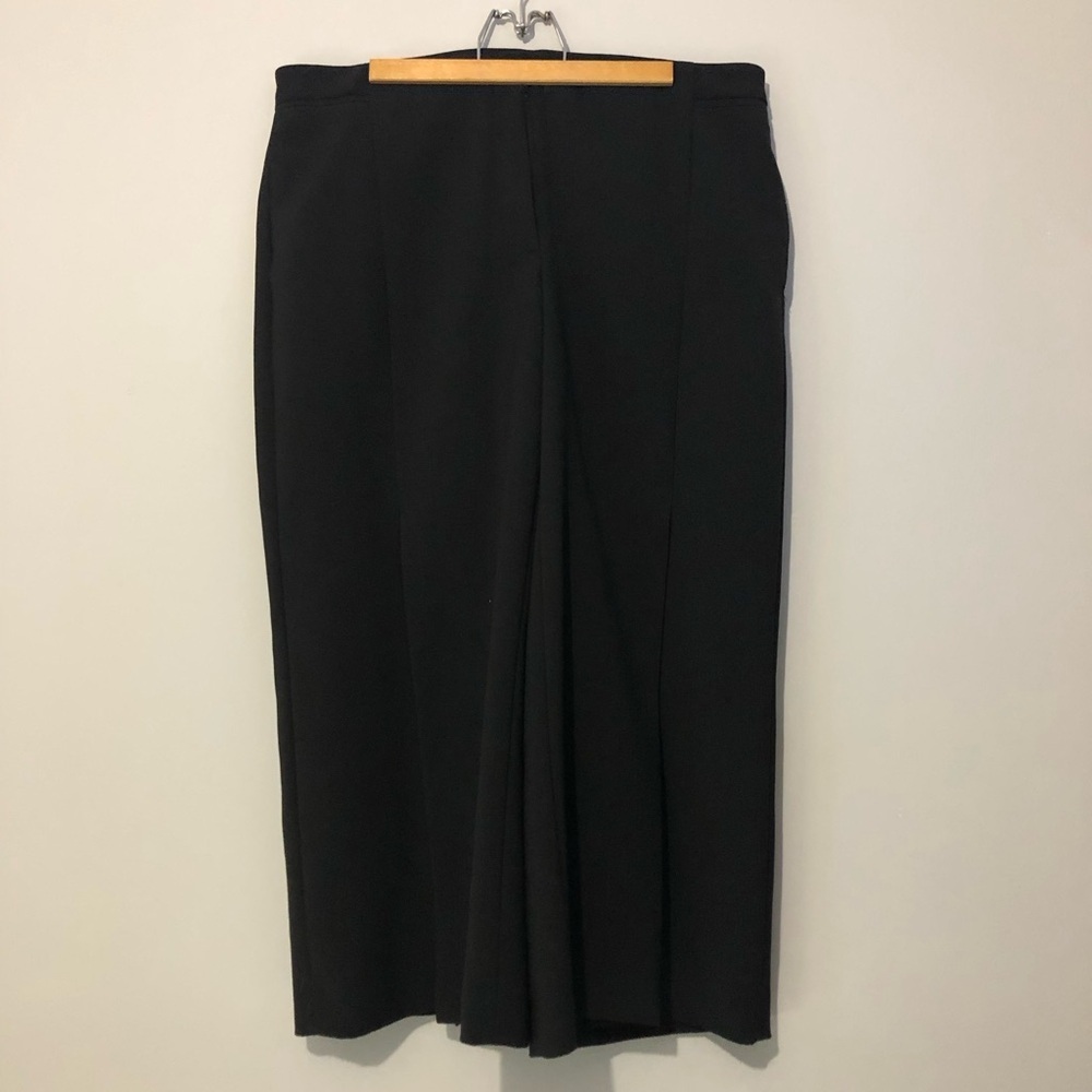 WHBM Wide Leg Crop Women's Size 14 Black Flare Leg Pants